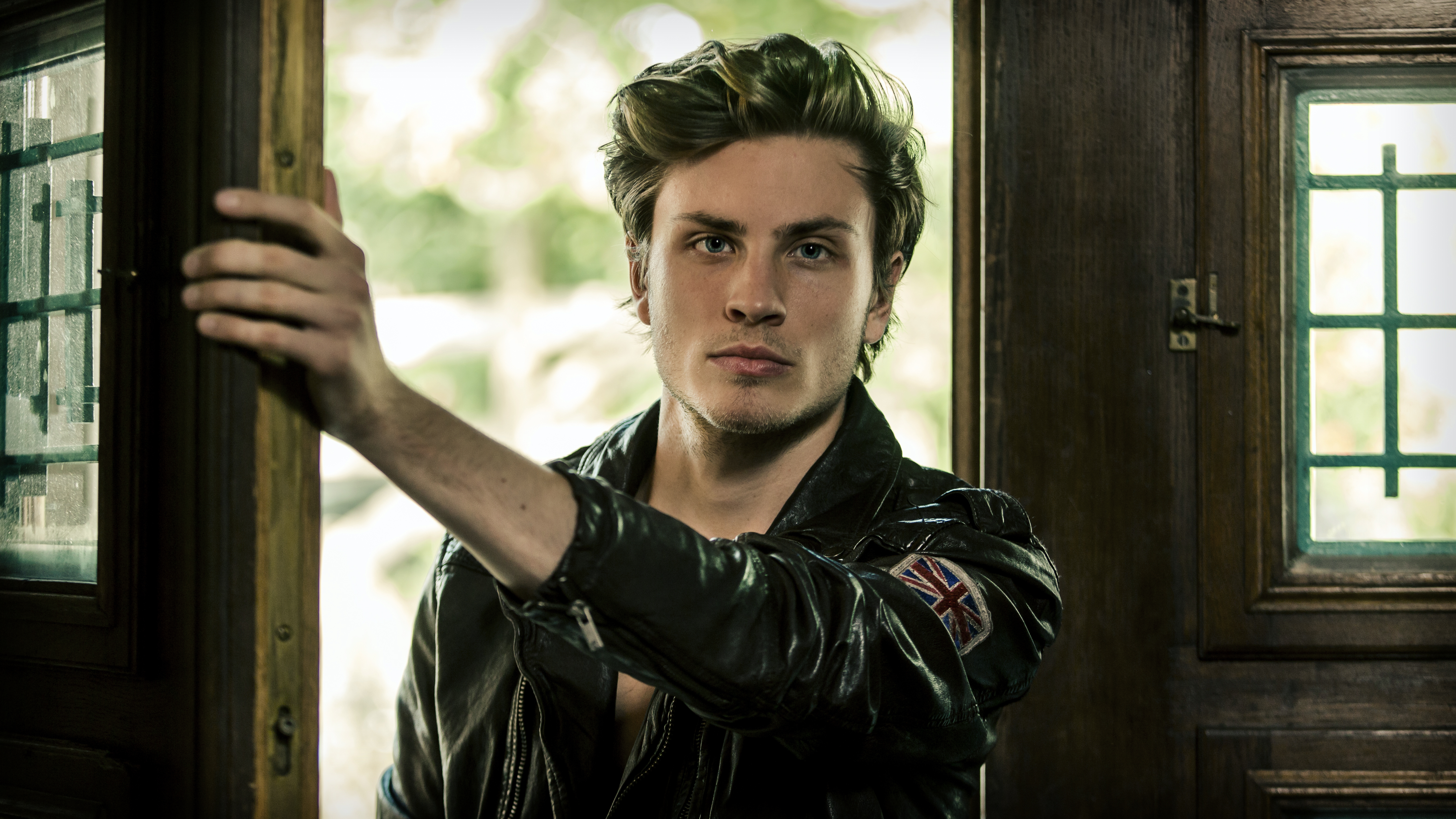 „DIE MITTE DER WELT“