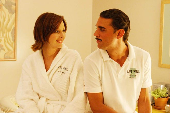 Lisa Kudrow and Bobby Cannavale in Happy Endings