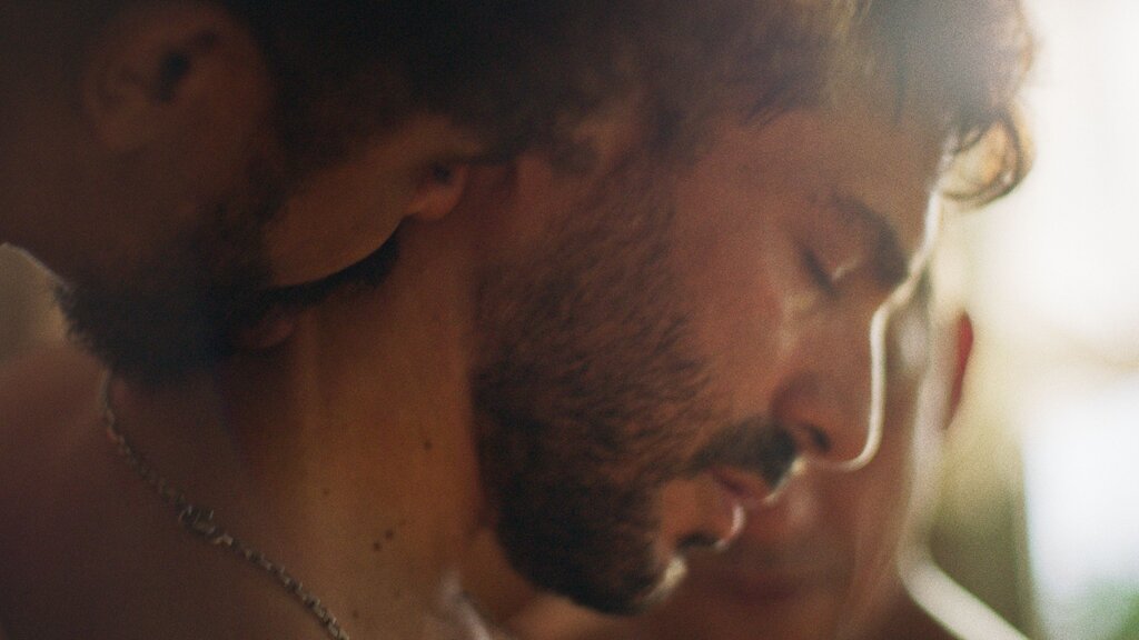 A gay single father starts acting out in the riveting drama Wandering&nbsp;Heart