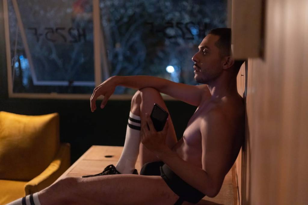 Visionary filmmaker Julián Hernández is back with the sexually-charged ‘The Trace of Your Lips’