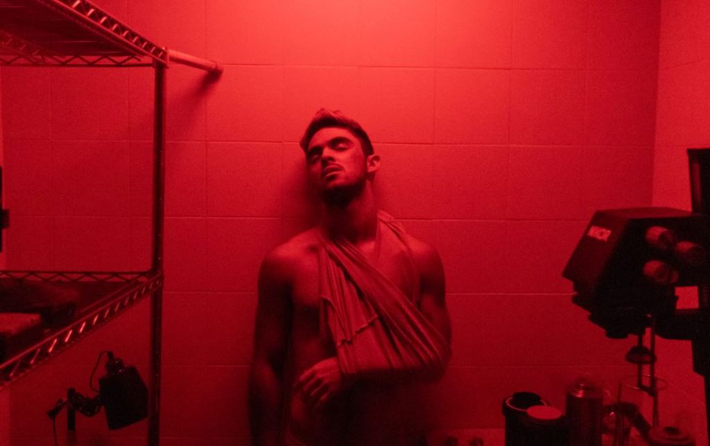 Director Julián Hernández returns with the erotic and thought-provoking short film ‘Cobalt’