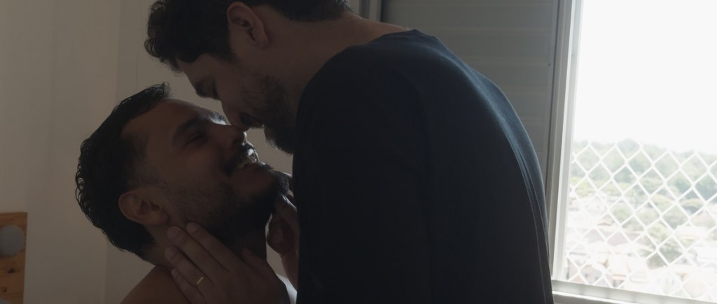 A man tries to win back the love of his parallel life in the romantic comedy-drama ‘Second Chance’