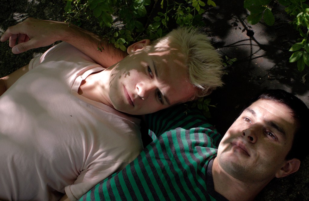 A weekend trip takes a dark turn in director Todd Verow’s provocative thriller ‘Tumbledown’