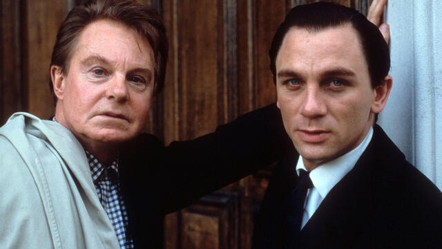 Derek Jacobi as Francis Bacon and Daniel Craig as George Dyer in the LGBTQ+ drama Love Is the Devil.